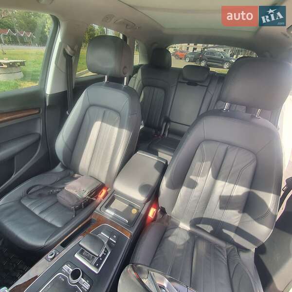 Внедорожник / Кроссовер Audi Q5 2017 в Луцке