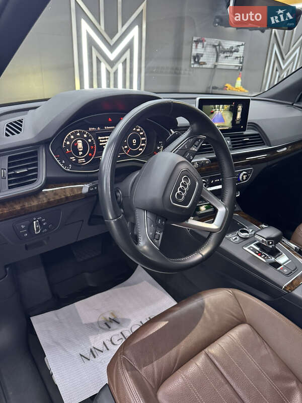 Внедорожник / Кроссовер Audi Q5 2018 в Ужгороде