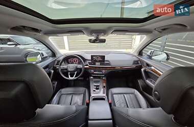 Внедорожник / Кроссовер Audi Q5 2018 в 