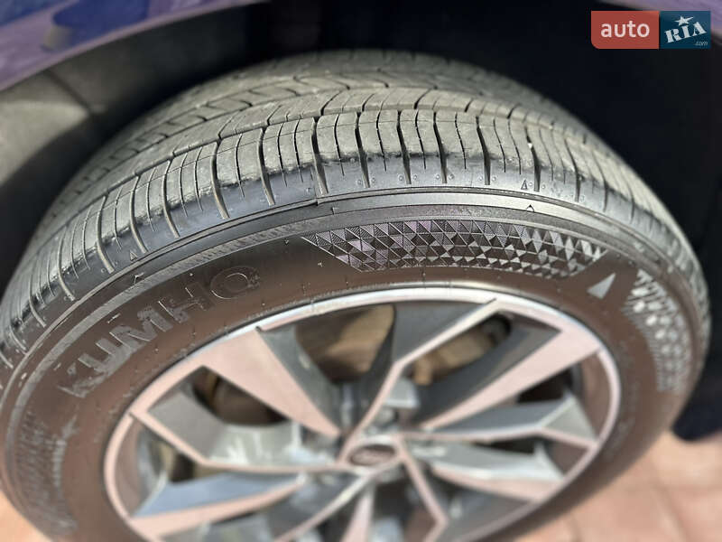 Внедорожник / Кроссовер Audi Q5 2022 в Черновцах