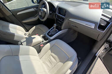 Внедорожник / Кроссовер Audi Q5 2009 в 