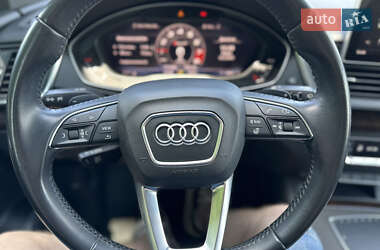 Позашляховик / Кросовер Audi Q5 2019 в  фото 16 Позашляховик / Кросовер Audi Q5 2019 в