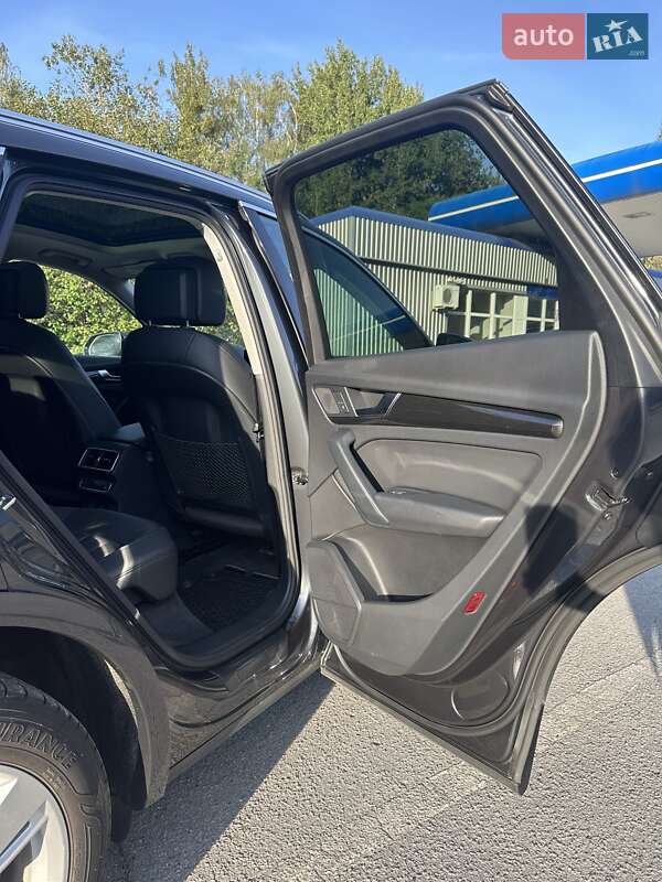 Позашляховик / Кросовер Audi Q5 2018 в Славуті фото 16 Позашляховик / Кросовер Audi Q5 2018 в Славуті