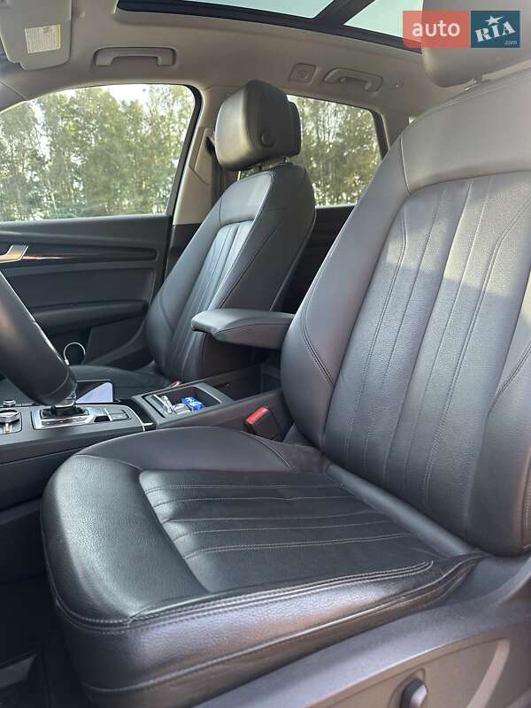 Позашляховик / Кросовер Audi Q5 2018 в Славуті фото 19 Позашляховик / Кросовер Audi Q5 2018 в Славуті
