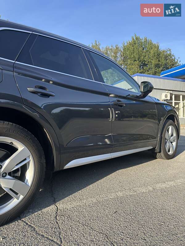 Позашляховик / Кросовер Audi Q5 2018 в Славуті фото 23 Позашляховик / Кросовер Audi Q5 2018 в Славуті
