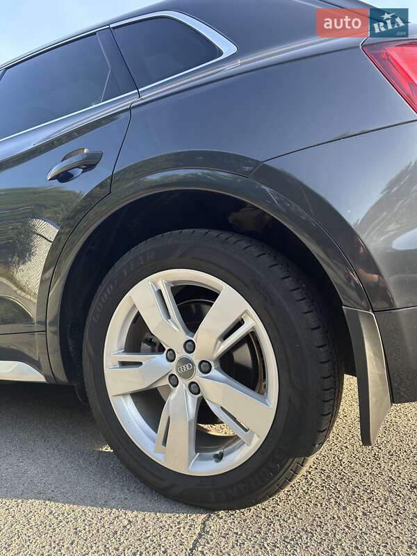 Позашляховик / Кросовер Audi Q5 2018 в Славуті фото 22 Позашляховик / Кросовер Audi Q5 2018 в Славуті