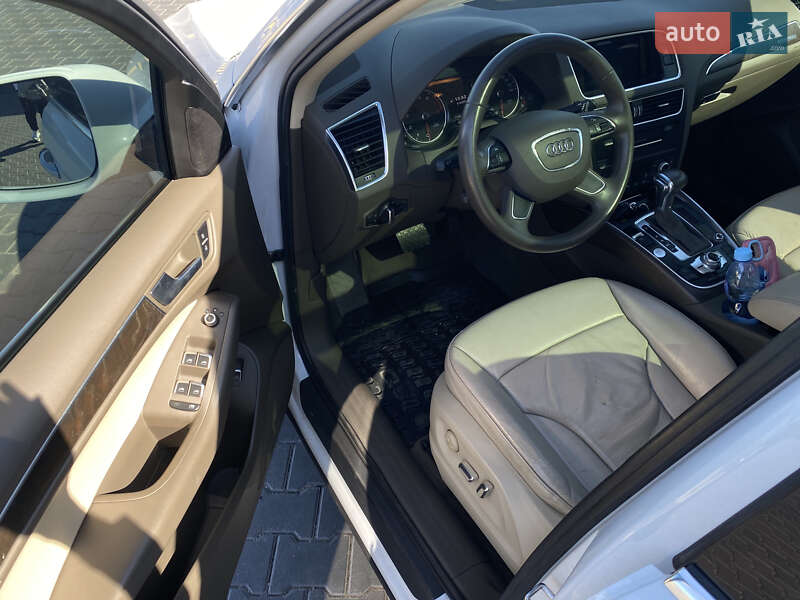 Внедорожник / Кроссовер Audi Q5 2017 в Одессе
