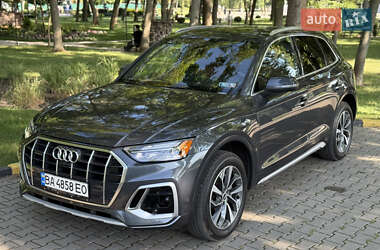 Внедорожник / Кроссовер Audi Q5 2020 в 