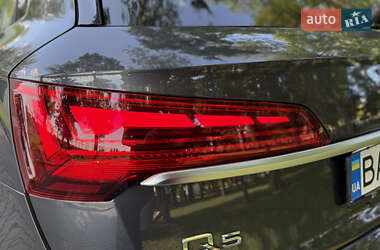 Внедорожник / Кроссовер Audi Q5 2020 в 