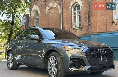 Внедорожник / Кроссовер Audi Q5 2024 в 