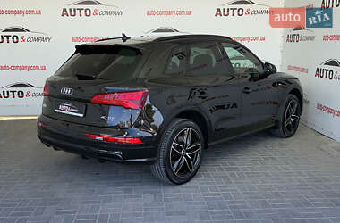 Внедорожник / Кроссовер Audi Q5 2018 в 
