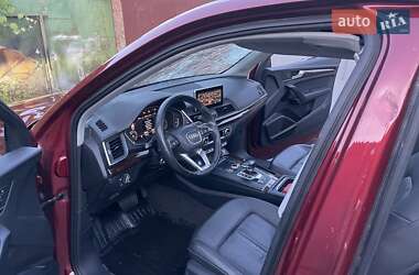 Внедорожник / Кроссовер Audi Q5 2017 в 