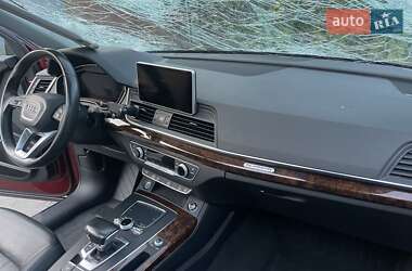 Внедорожник / Кроссовер Audi Q5 2017 в 