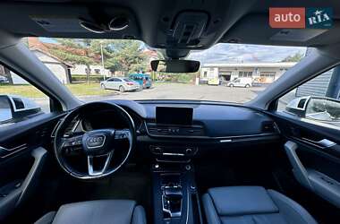 Позашляховик / Кросовер Audi Q5 2018 в 