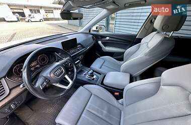 Позашляховик / Кросовер Audi Q5 2018 в 