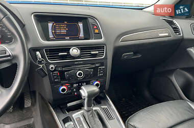Внедорожник / Кроссовер Audi Q5 2015 в 