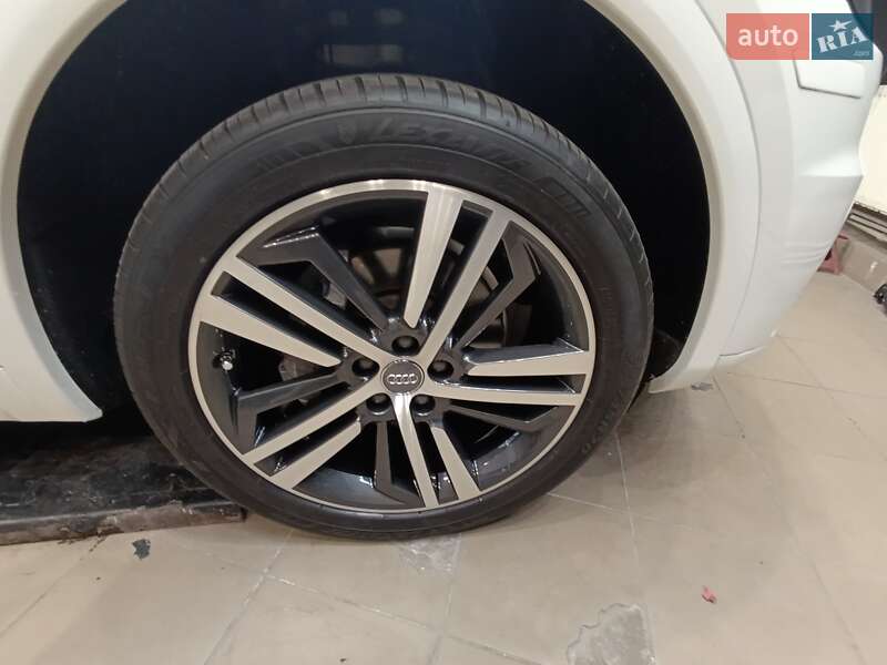 Внедорожник / Кроссовер Audi Q5 2018 в Нововолынске фото 17 Внедорожник / Кроссовер Audi Q5 2018 в Нововолынске
