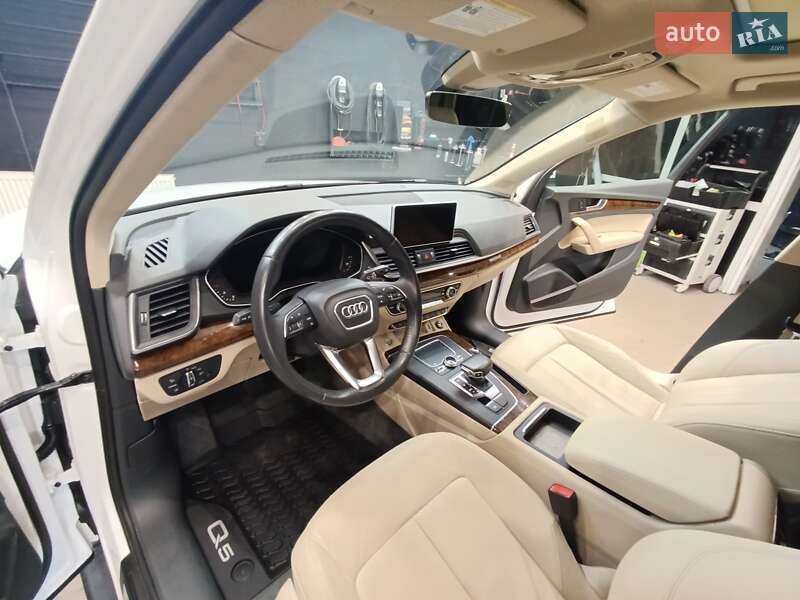 Внедорожник / Кроссовер Audi Q5 2018 в Нововолынске фото 15 Внедорожник / Кроссовер Audi Q5 2018 в Нововолынске