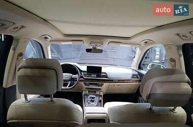 Внедорожник / Кроссовер Audi Q5 2018 в 