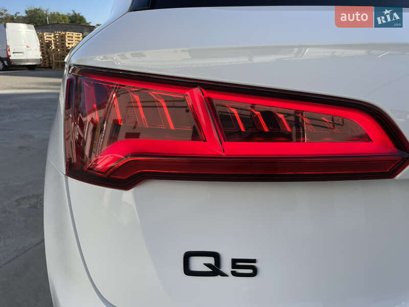 Позашляховик / Кросовер Audi Q5 2018 в Лубнах