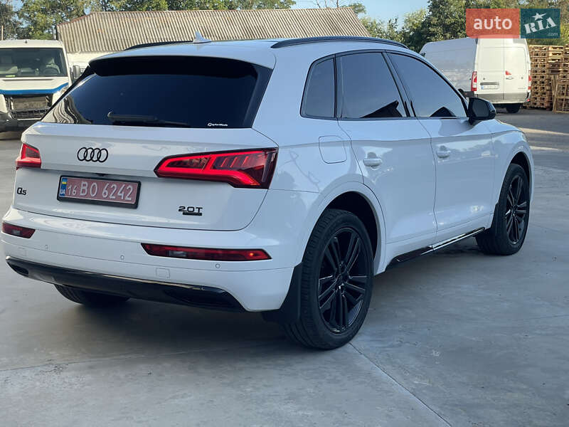 Позашляховик / Кросовер Audi Q5 2018 в Лубнах