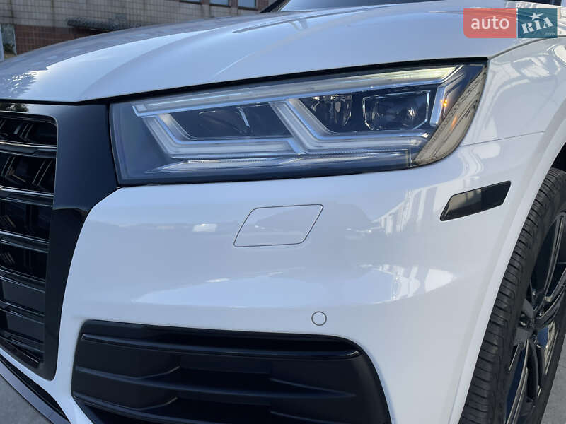 Позашляховик / Кросовер Audi Q5 2018 в Лубнах