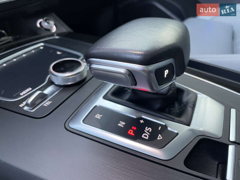 Позашляховик / Кросовер Audi Q5 2018 в Лубнах