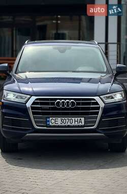 Внедорожник / Кроссовер Audi Q5 2018 в 