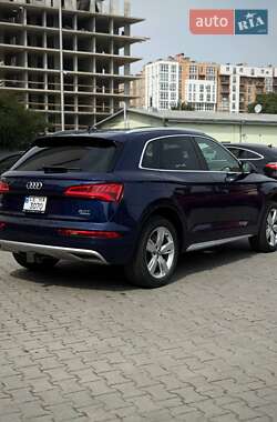 Внедорожник / Кроссовер Audi Q5 2018 в 