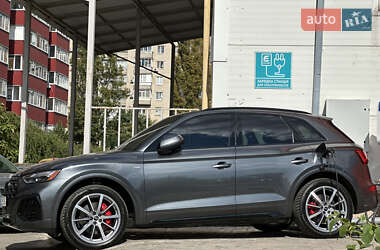 Внедорожник / Кроссовер Audi Q5 2024 в 