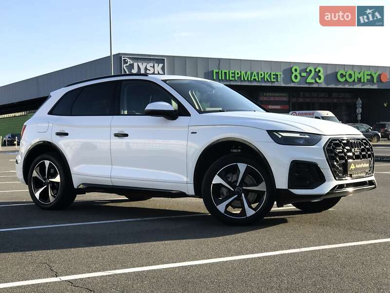 Позашляховик / Кросовер Audi Q5 2022 в Києві