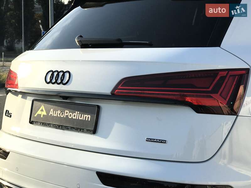 Позашляховик / Кросовер Audi Q5 2022 в Києві