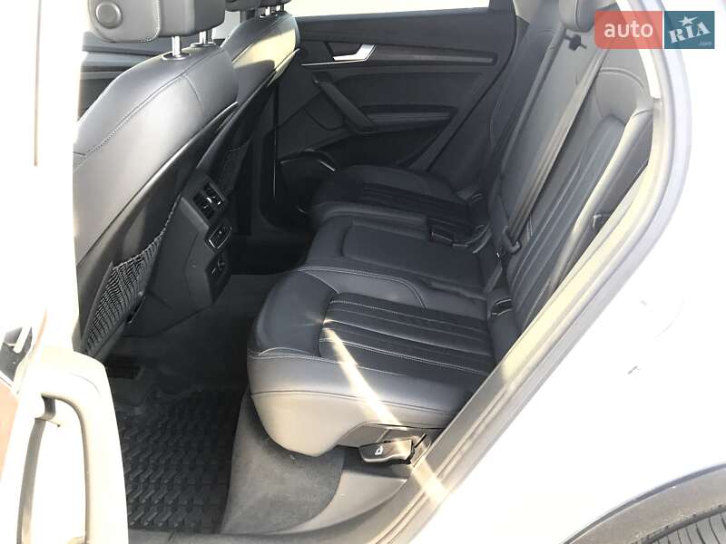 Позашляховик / Кросовер Audi Q5 2022 в Києві