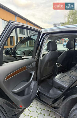 Позашляховик / Кросовер Audi Q5 2011 в 
