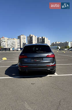 Внедорожник / Кроссовер Audi Q5 2016 в 