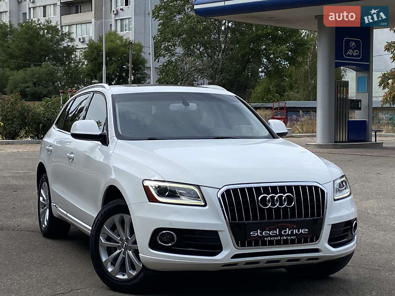 Позашляховик / Кросовер Audi Q5 2015 в 