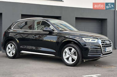 Внедорожник / Кроссовер Audi Q5 2017 в 