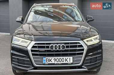 Внедорожник / Кроссовер Audi Q5 2017 в 