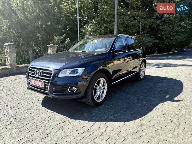 Позашляховик / Кросовер Audi Q5 2015 в 