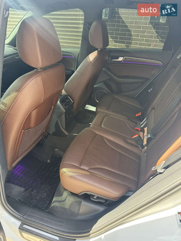 Позашляховик / Кросовер Audi Q5 2015 в Запоріжжі