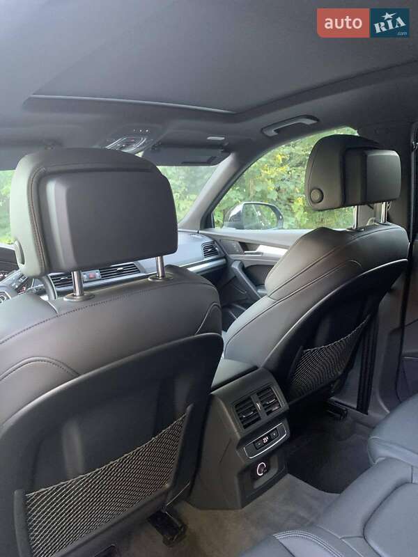 Внедорожник / Кроссовер Audi Q5 2020 в Львове фото 24 Внедорожник / Кроссовер Audi Q5 2020 в Львове