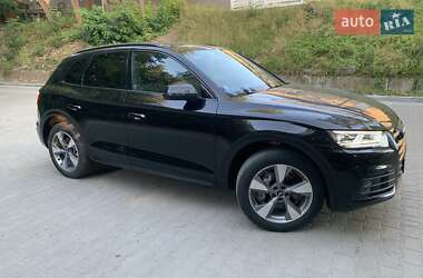 Внедорожник / Кроссовер Audi Q5 2020 в 