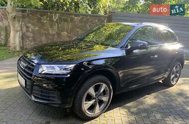Внедорожник / Кроссовер Audi Q5 2020 в 