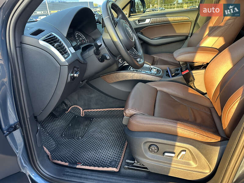 Позашляховик / Кросовер Audi Q5 2015 в Дніпрі