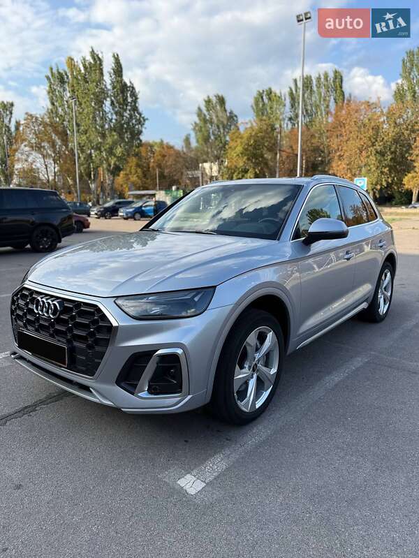 Позашляховик / Кросовер Audi Q5 2022 в Запоріжжі