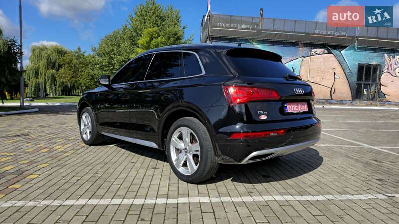 Внедорожник / Кроссовер Audi Q5 2018 в Луцке