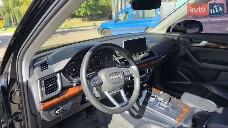 Внедорожник / Кроссовер Audi Q5 2018 в Луцке