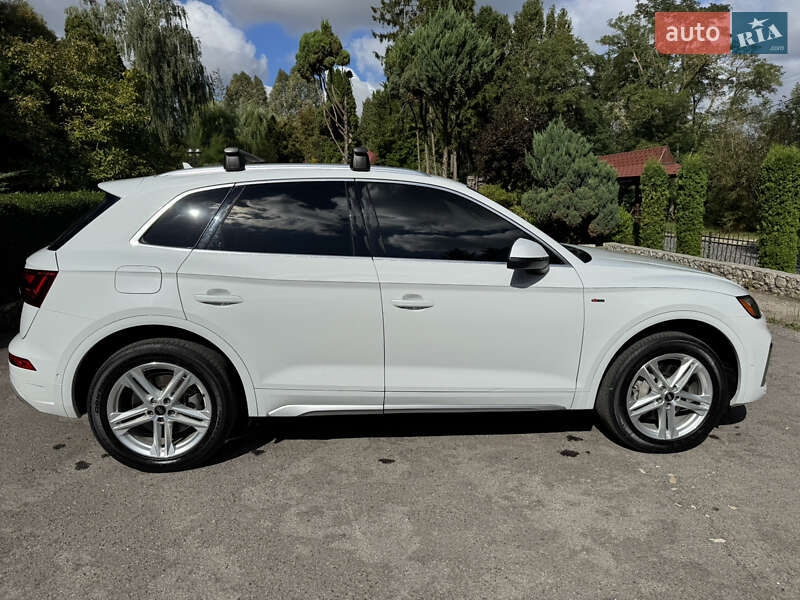 Внедорожник / Кроссовер Audi Q5 2020 в Тернополе
