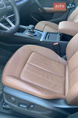 Позашляховик / Кросовер Audi Q5 2023 в 