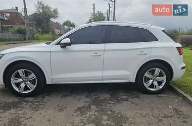 Внедорожник / Кроссовер Audi Q5 2018 в 